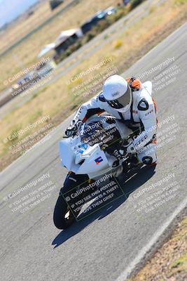 media/Oct-15-2023-TrackXperience (Sun) [[85198ff50b]]/Group 2/session 4 turn 3/